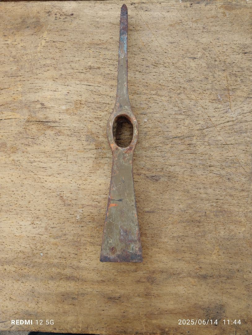 ツルハシ　十字鍬