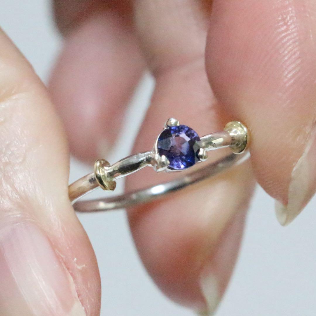 魅惑のパープルとブルーが融合するサファイアK10小ワッカシルバーリング10号