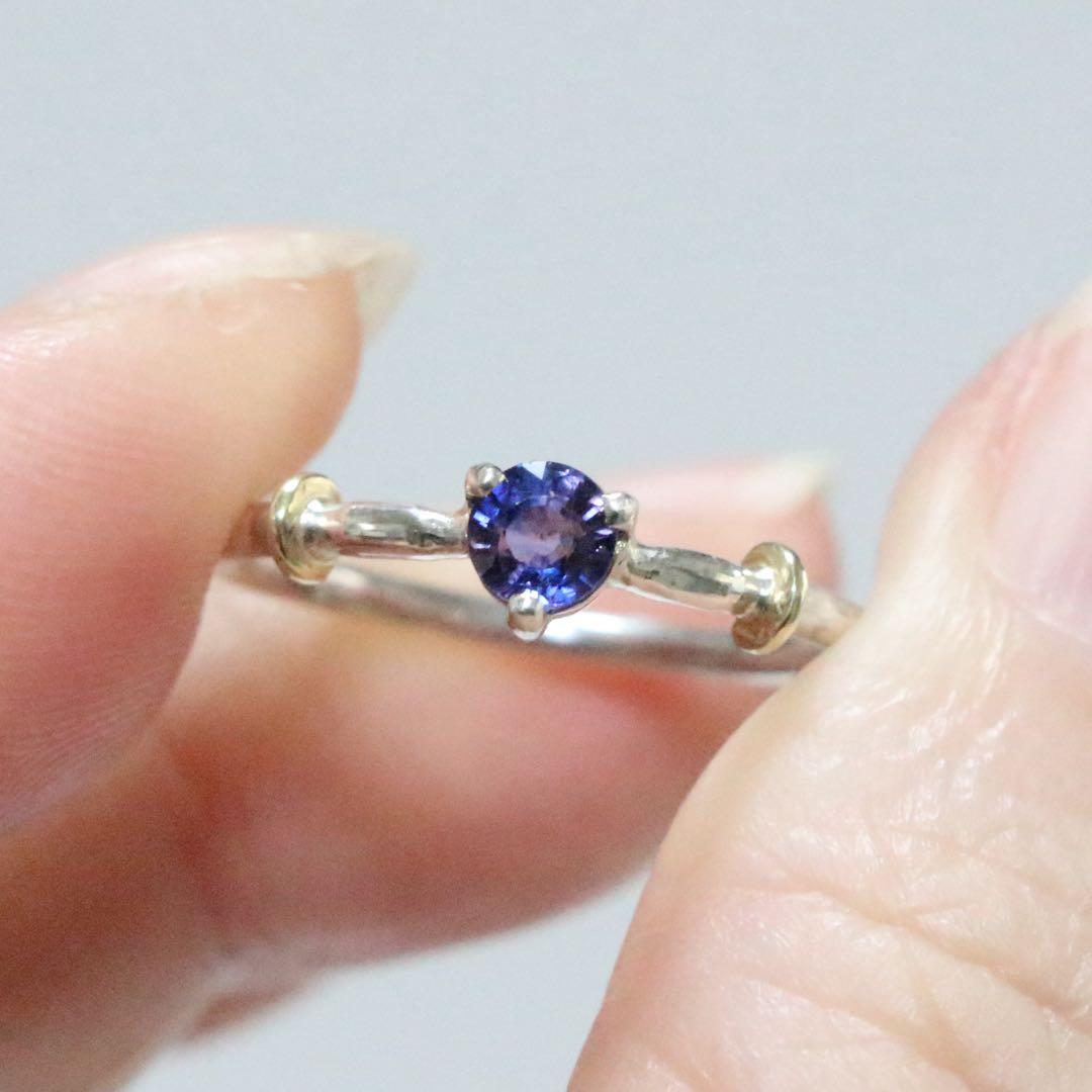 魅惑のパープルとブルーが融合するサファイアK10小ワッカシルバーリング10号
