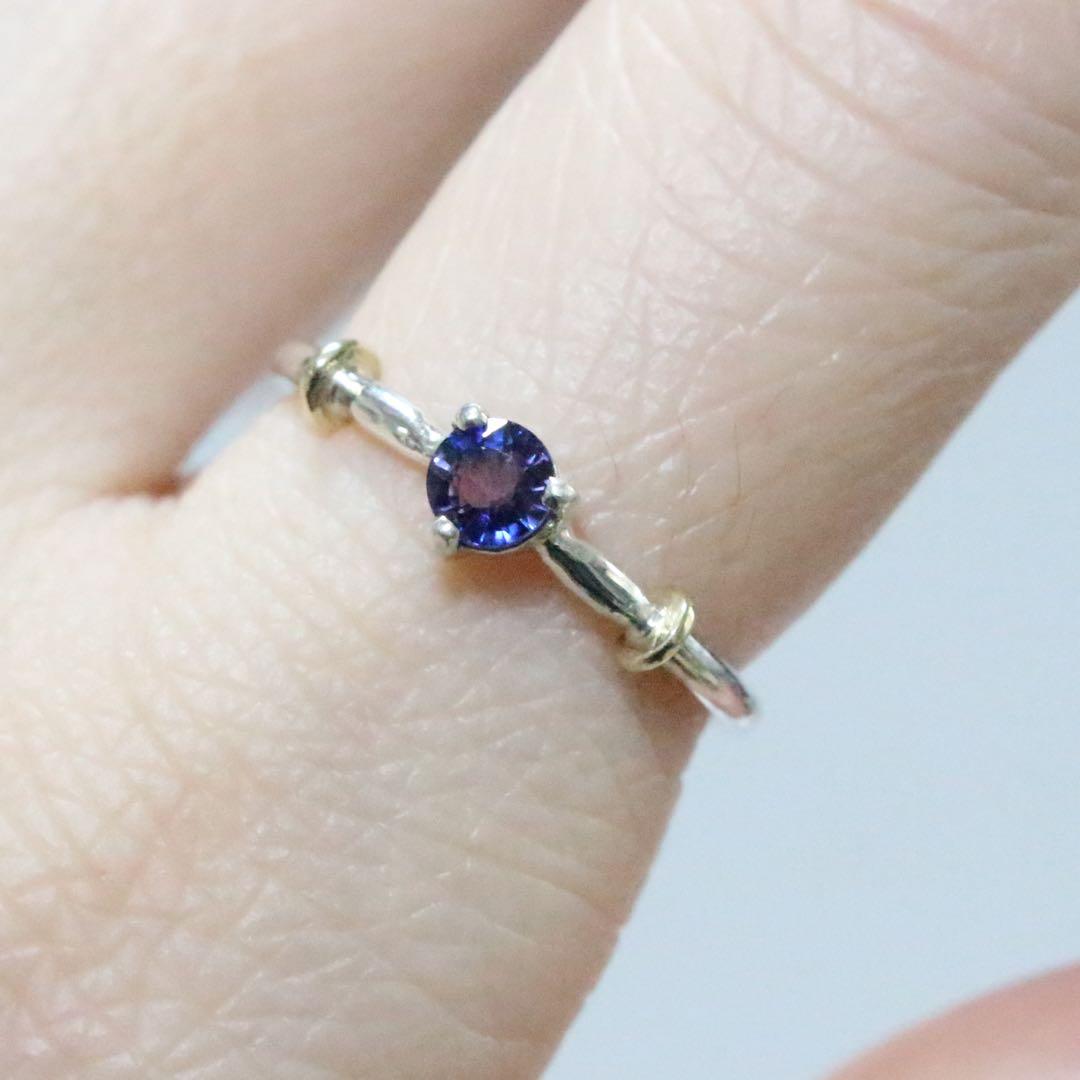 魅惑のパープルとブルーが融合するサファイアK10小ワッカシルバーリング10号