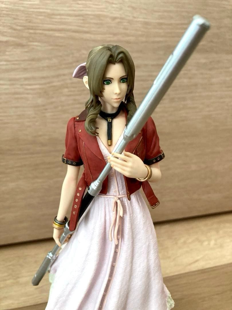 【美品】ファイナルファンタジー7 一番くじ クラウド&エアリス フィギュアセット