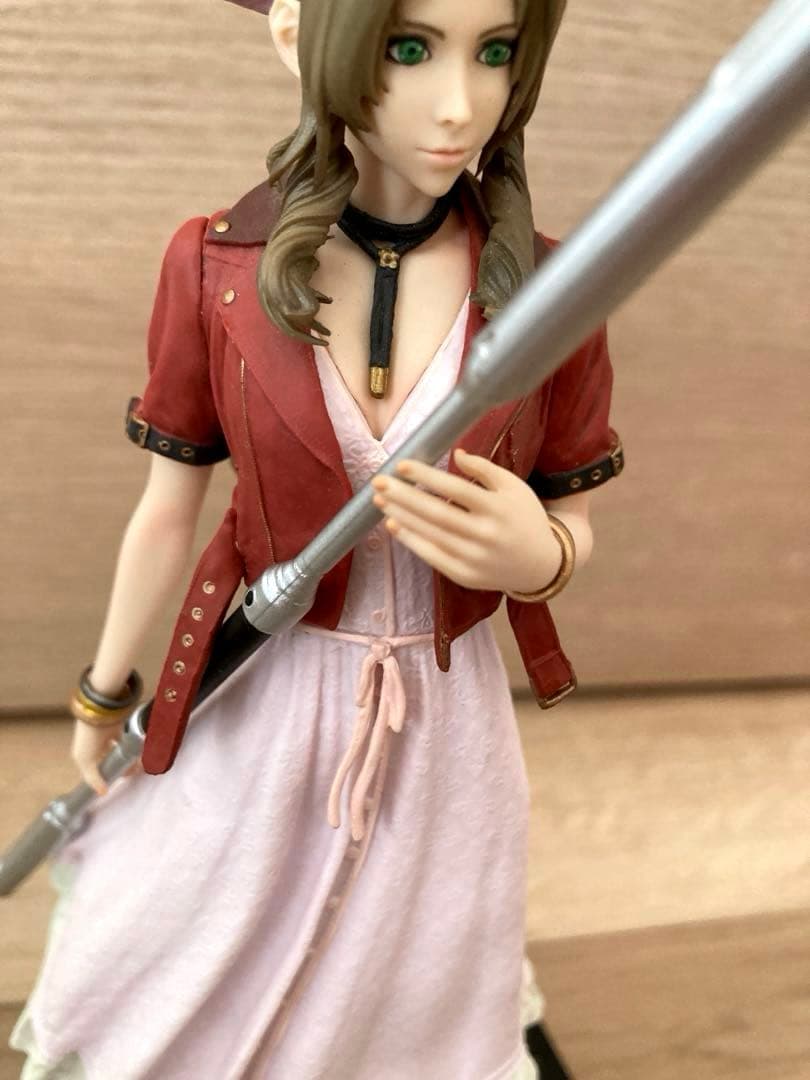 【美品】ファイナルファンタジー7 一番くじ クラウド&エアリス フィギュアセット