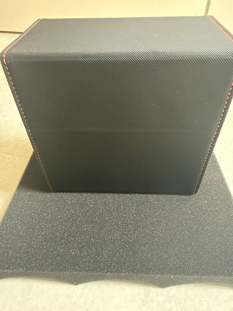 海外ポケセン限定ダブルデッキケース 灼熱のリザードン