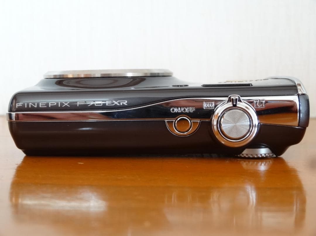 Fujifilm　FINEPIX F70 EXR　ガンメタル