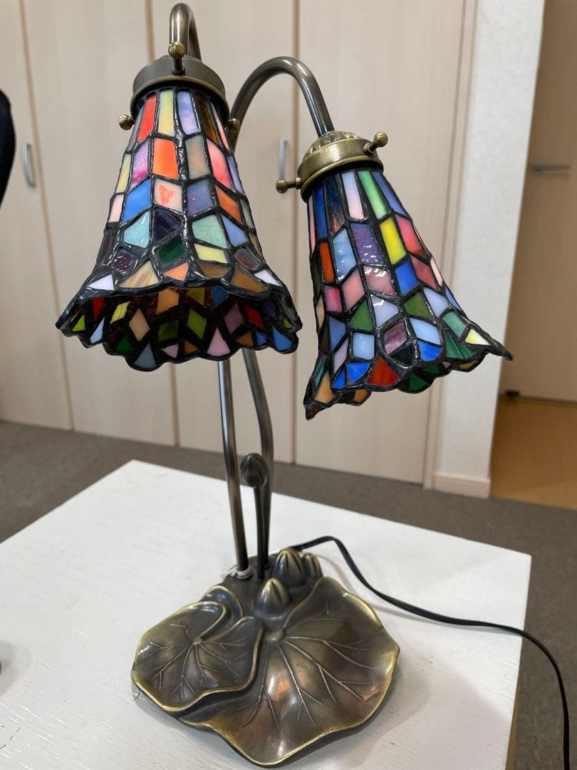 ヨッチ ステンドグラス　ランプ　卓上ライト　アンティーク　ビンテージ
