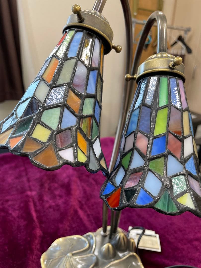ヨッチ ステンドグラス　ランプ　卓上ライト　アンティーク　ビンテージ