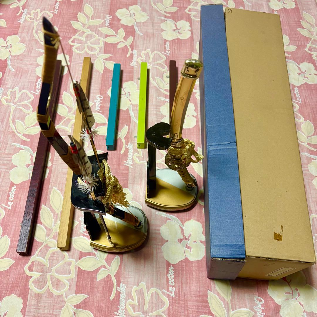 ♦︎映画TROYメダル♦︎吉徳大光(五月人形　弓矢 & 太刀)♦︎木製　壁掛　飾り棚