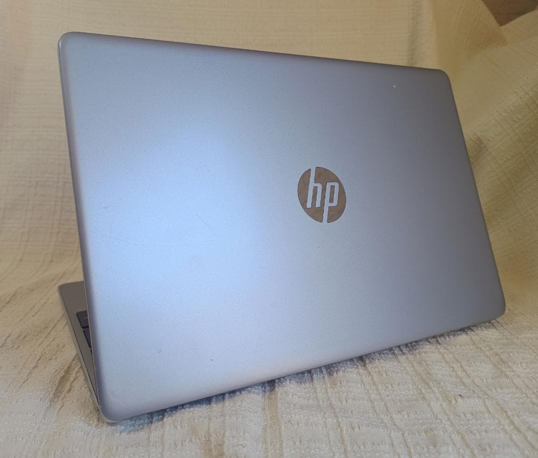 HP 250 G9 第12世代corei3搭載