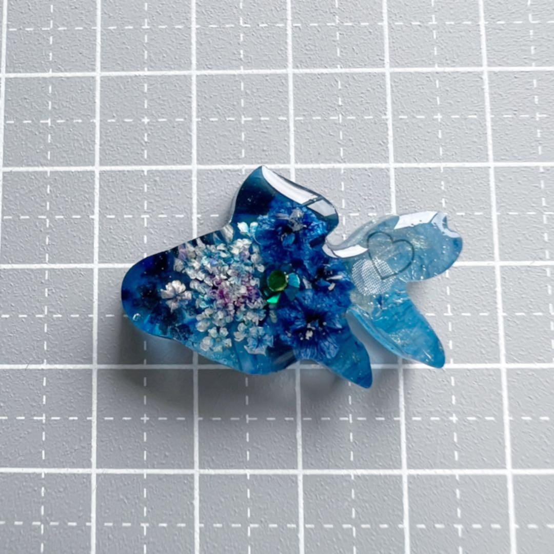ꫛꫀꪝ【No.173】金魚~ロイヤルブルー~ 爽やか  チャーム インテリア