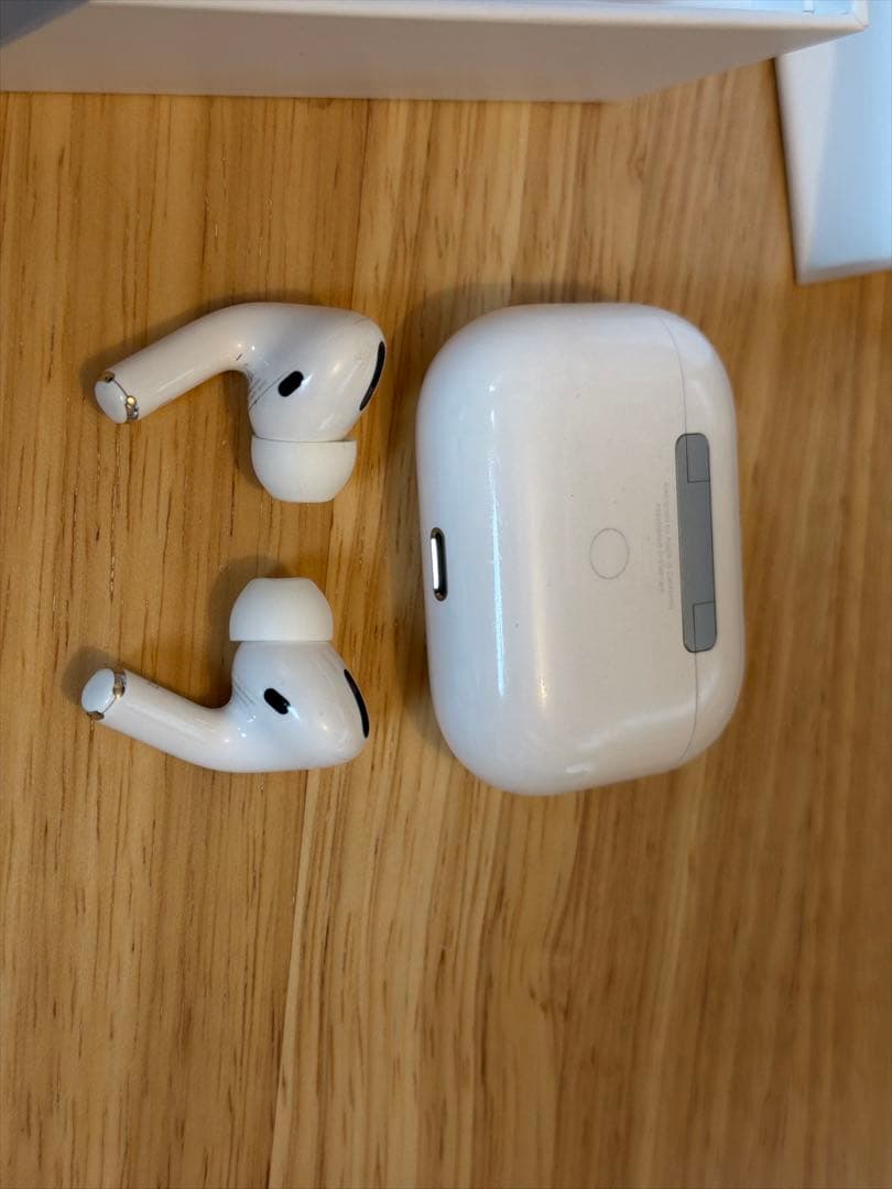 Apple AirPods Pro 本体 充電ケース付き