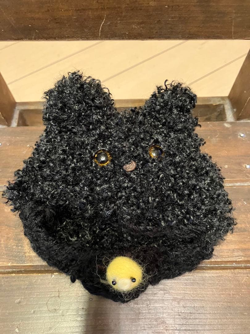 ＊きよ＊アミボムカバー　手編みハンドメイド　黒猫タンちゃん
