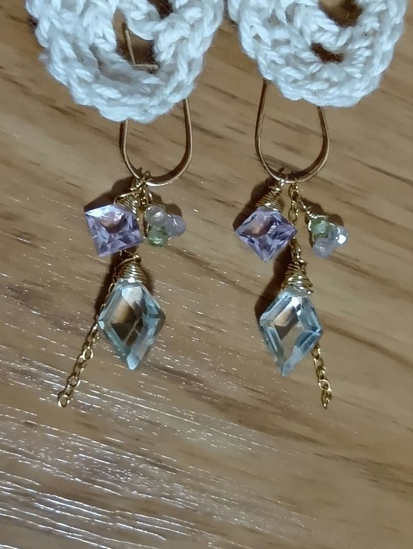 533/14kgf宝石質ピンク◆＆グリーン◇アメジストのピアスチャーム