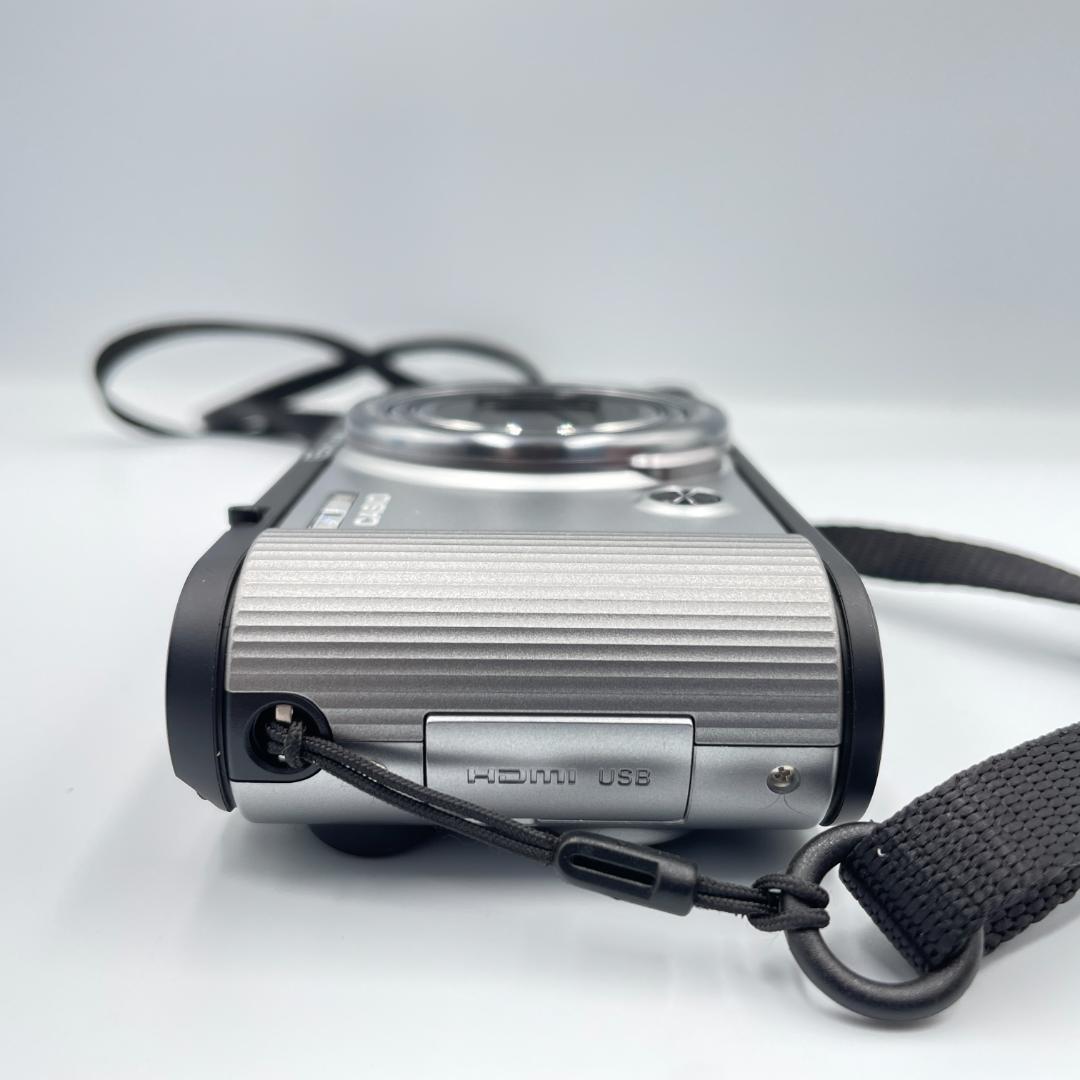 【ほぼ未使用品・備品元箱付き】CASIO EXILIM EX-ZR1600