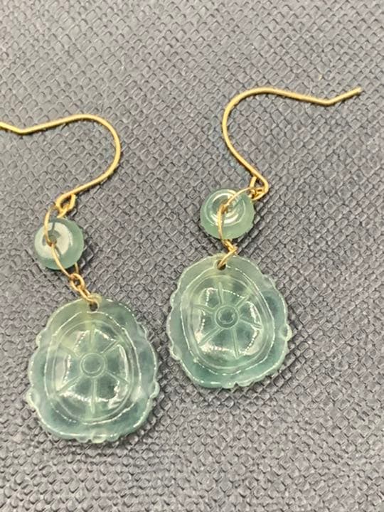 本翡翠ピアス　k18 蓮の葉　クリスタル種　グァテマラ産　高級