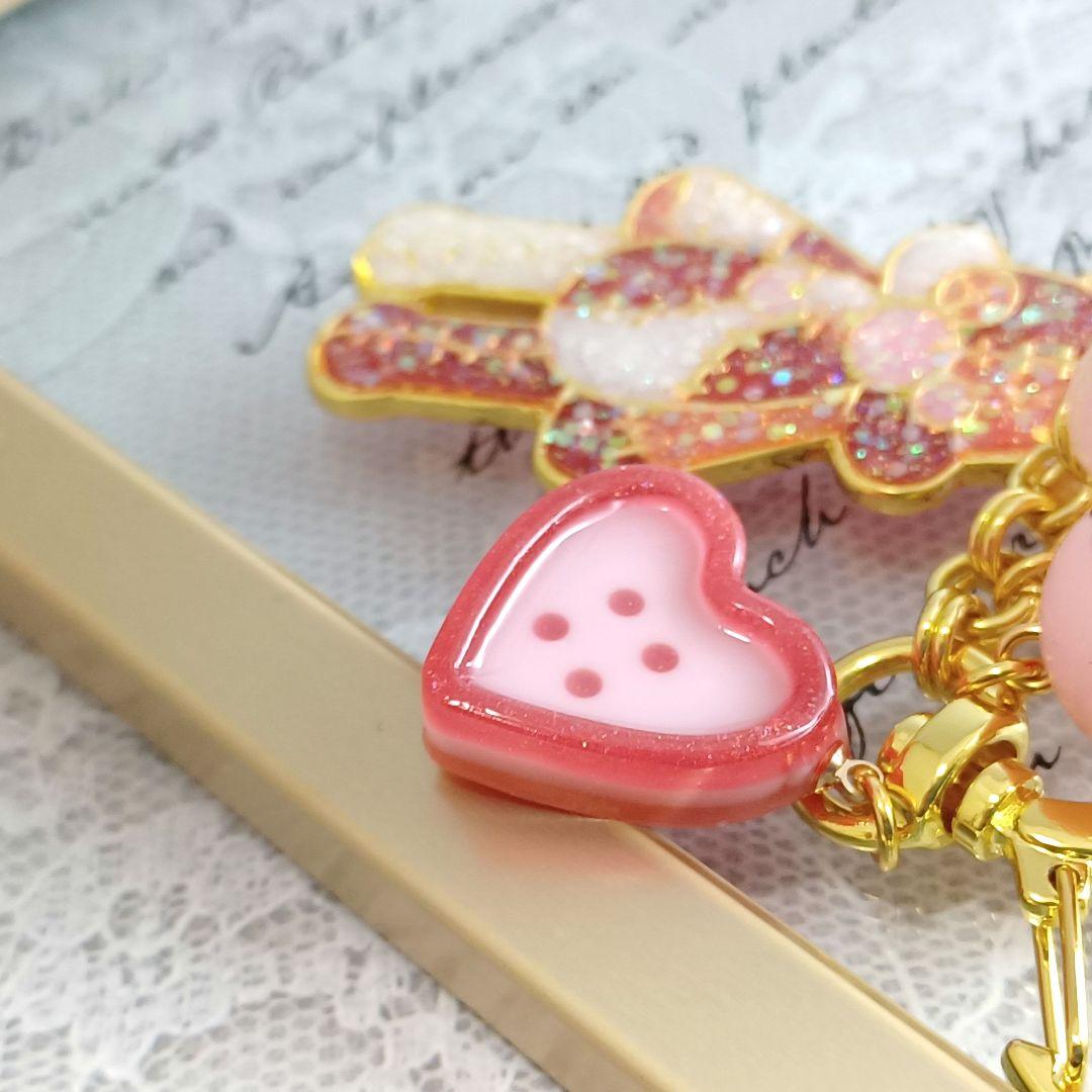 ♡苺みるく♡ツギハギうさぎ　レジンキーホルダー　ハンドメイド