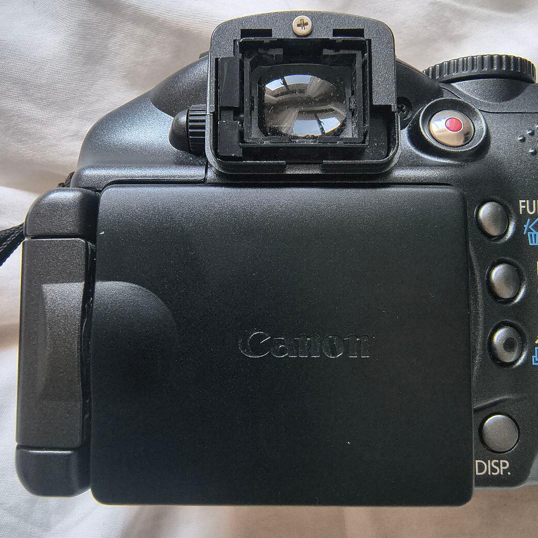 単3電池で気軽に使える、実力派ズーム機。