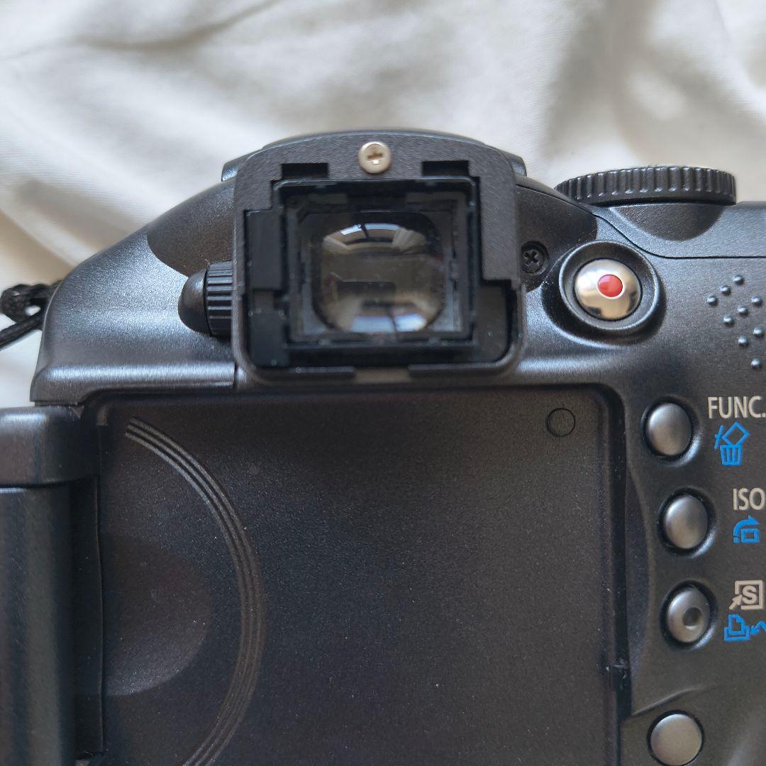 単3電池で気軽に使える、実力派ズーム機。