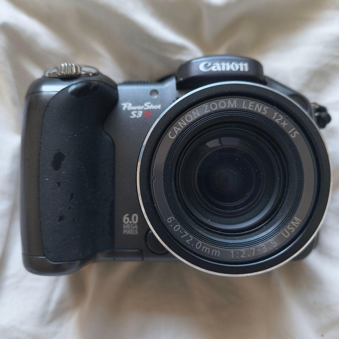 単3電池で気軽に使える、実力派ズーム機。