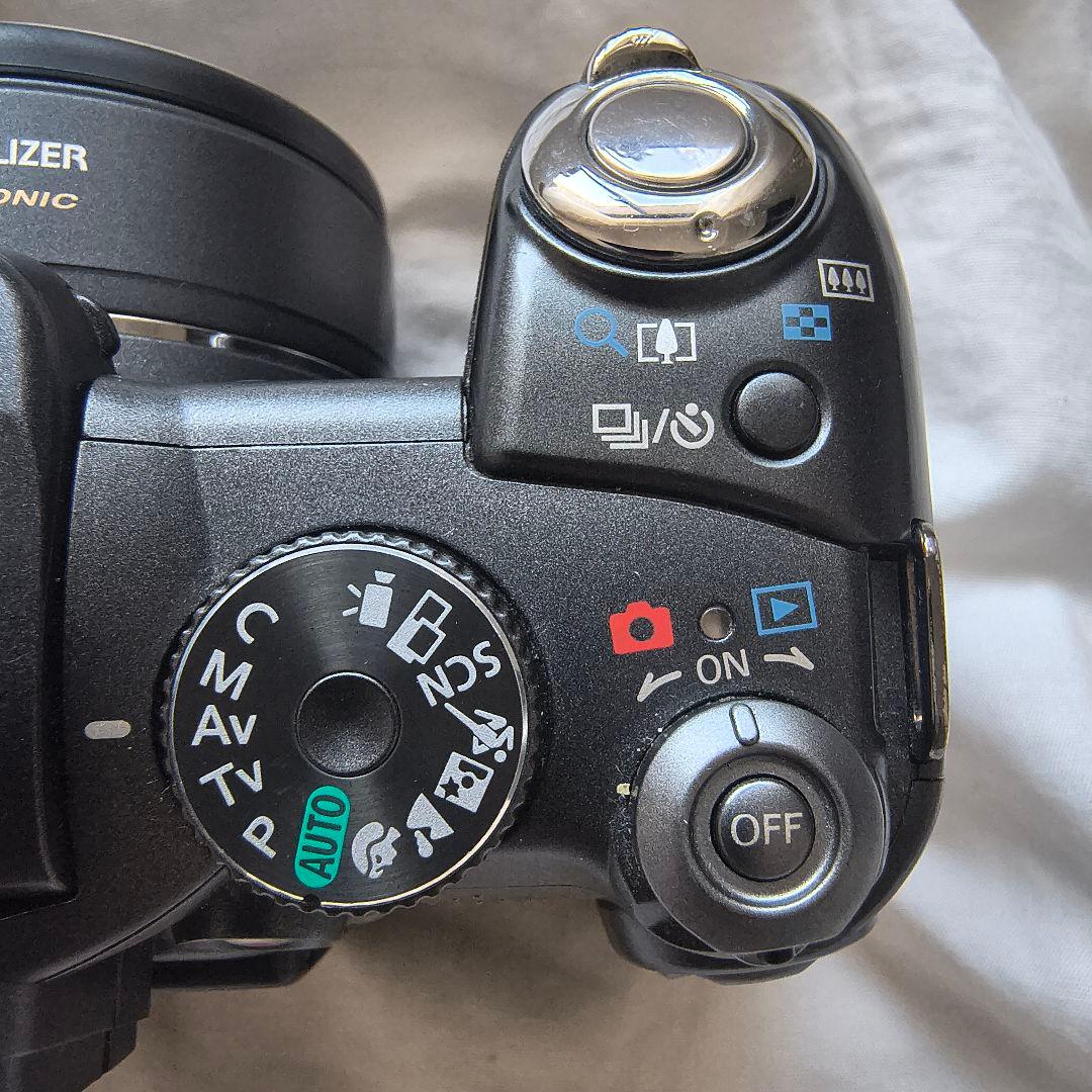 単3電池で気軽に使える、実力派ズーム機。