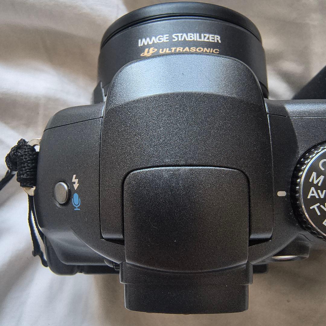 単3電池で気軽に使える、実力派ズーム機。