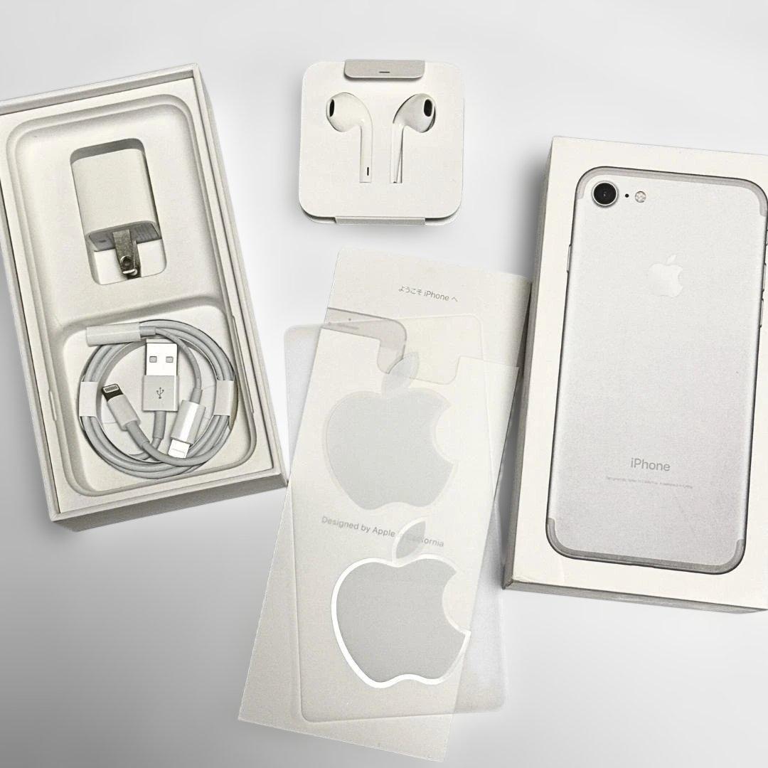 n*3様 ☆美品☆iPhone SE2 128 ホワイト 即日発送