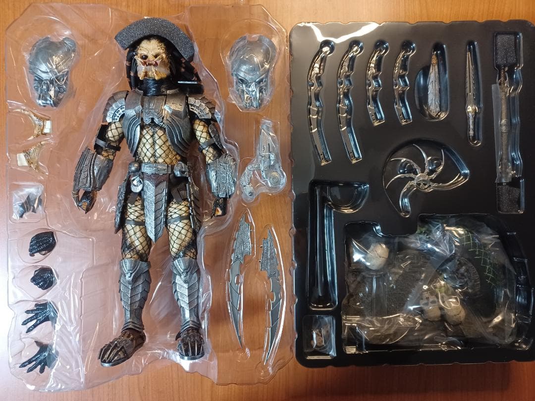 【美品・未使用】ホットトイズ ケルティックプレデター 限定版 AVP 付属品完備