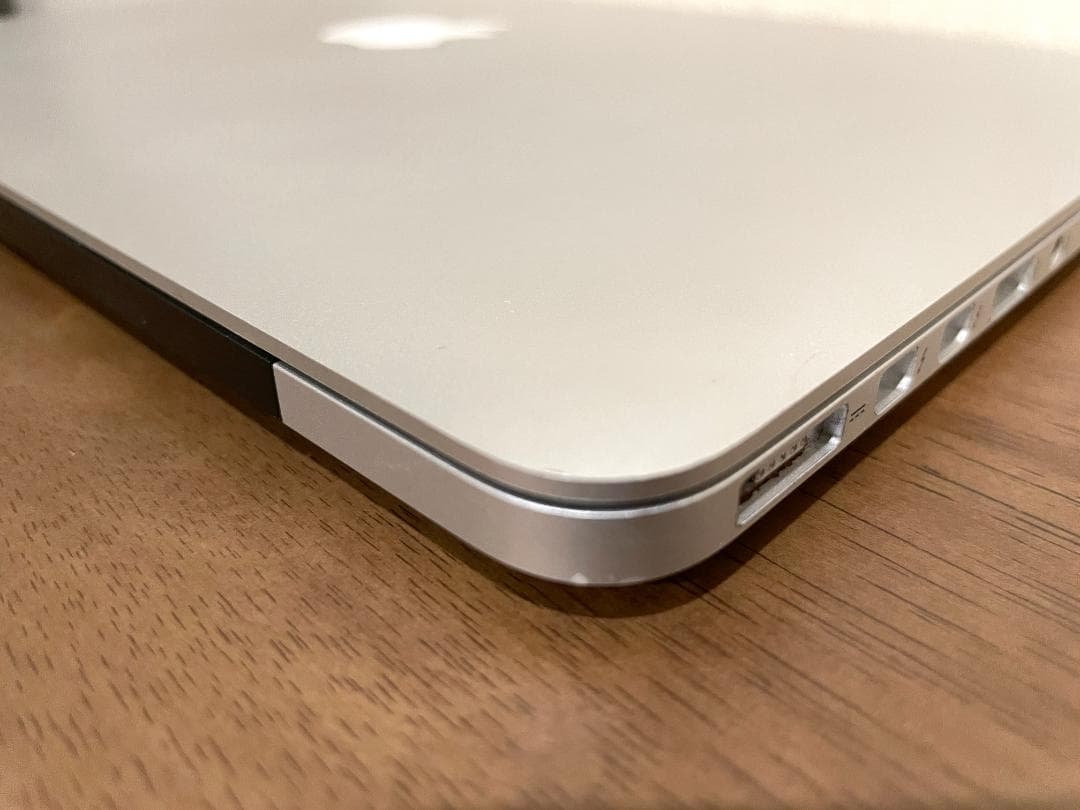 MacBook Pro 13\"　2015　i5　8GB　121GB