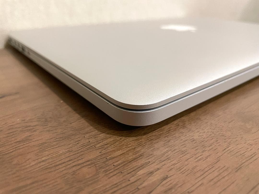 MacBook Pro 13\"　2015　i5　8GB　121GB