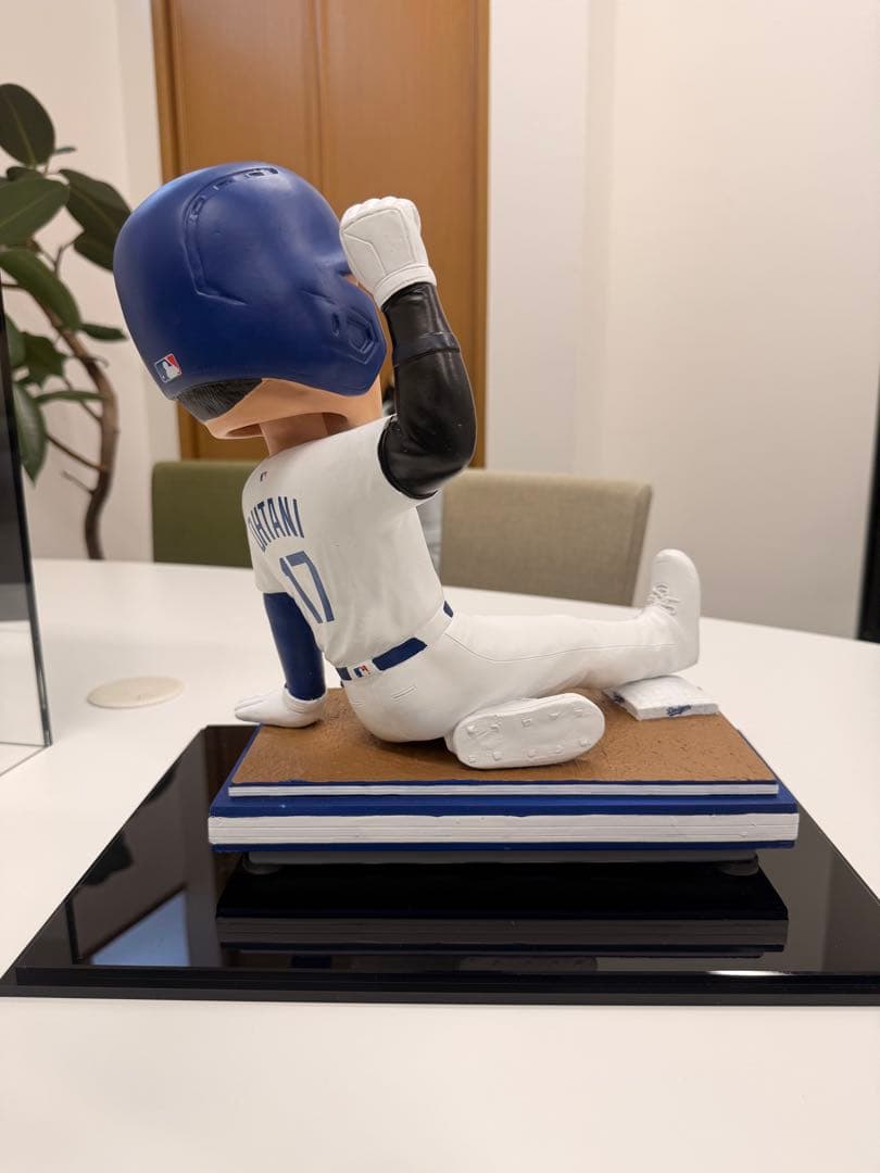 限定113個 大谷翔平 ボブルヘッド 2025年盗塁モデル アクリルケース付き