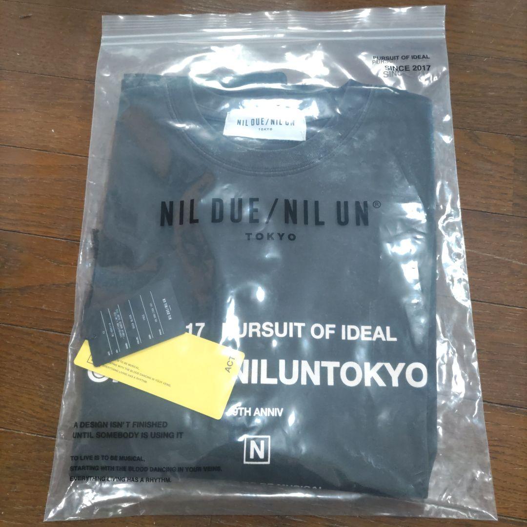 NIL DUE/NIL UN Tシャツ
