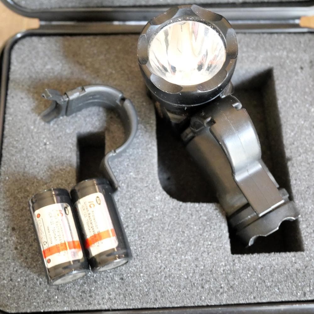 FIRST LIGHT USA T-MAX　LEDタクティカルフラッシュライト