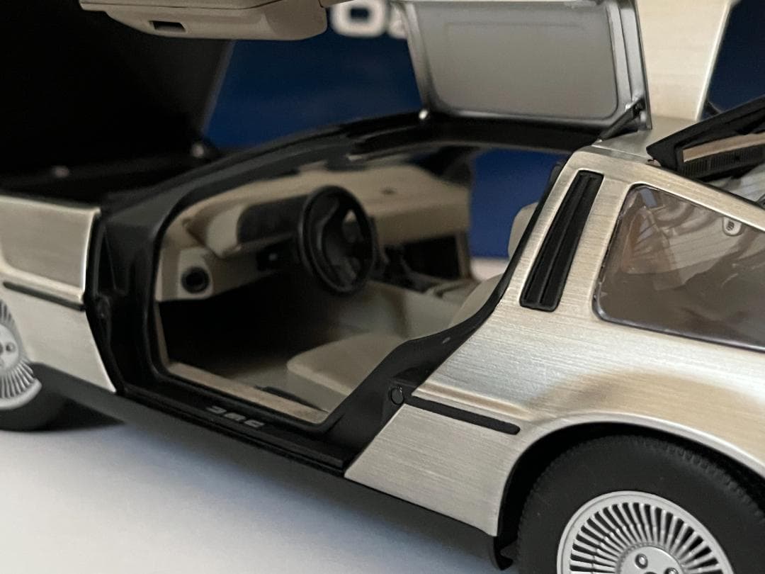 オートアート 1/18 DE LOREAN DMC-12 デロリアン 79916