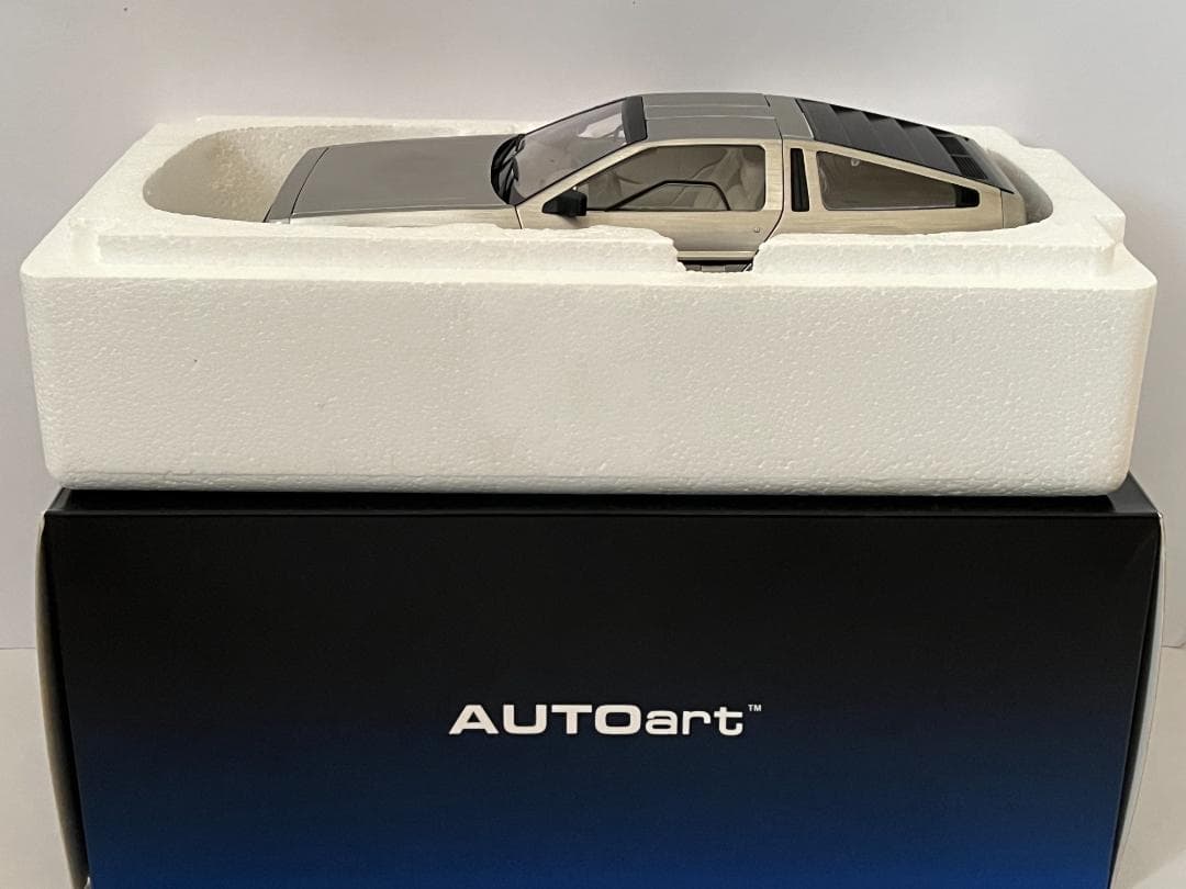 オートアート 1/18 DE LOREAN DMC-12 デロリアン 79916