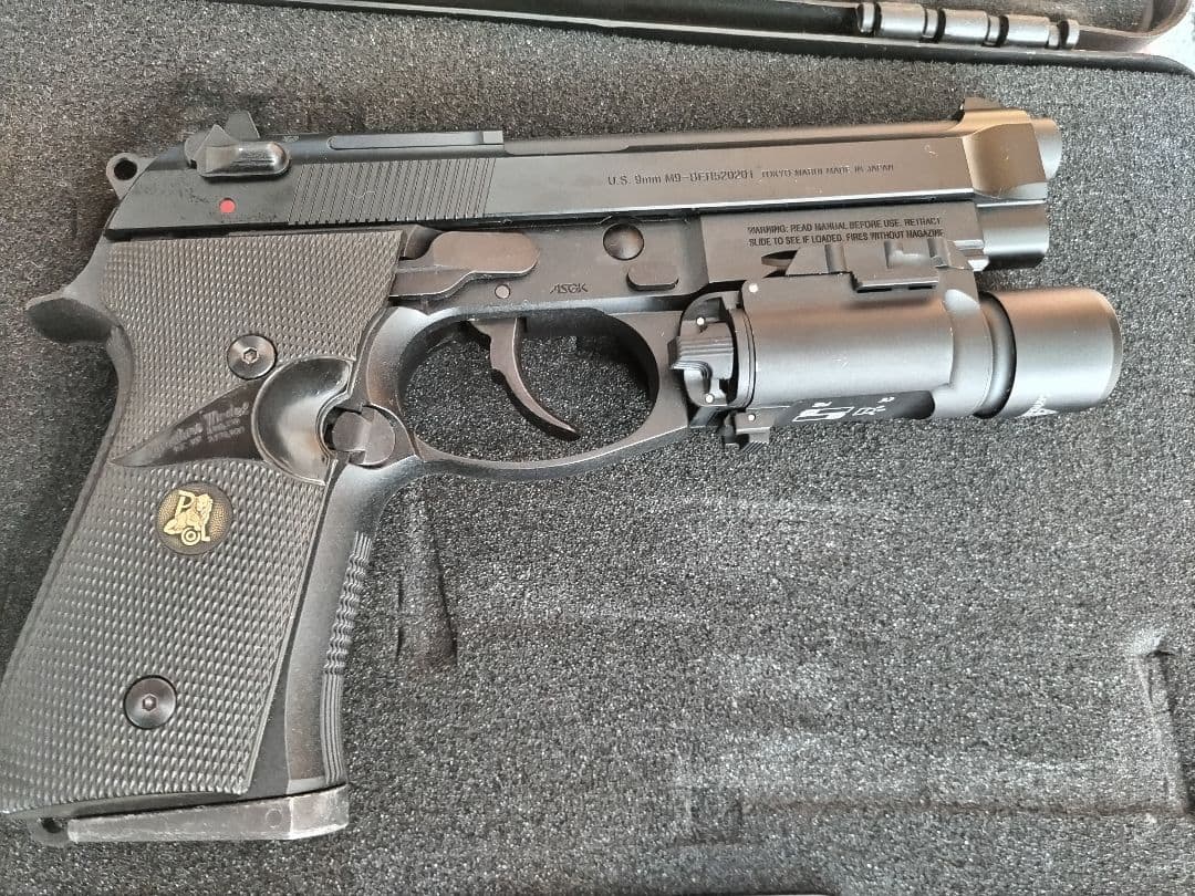 東京マルイ M9A1 ガスブローバック　ライト、希少パックマイヤー製グリップ