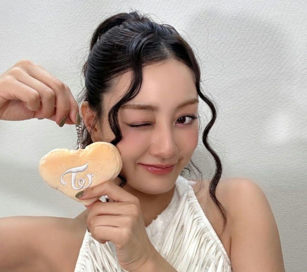 ☆TWICE☆THIS IS FOR リバーシブルバッグチャーム☆