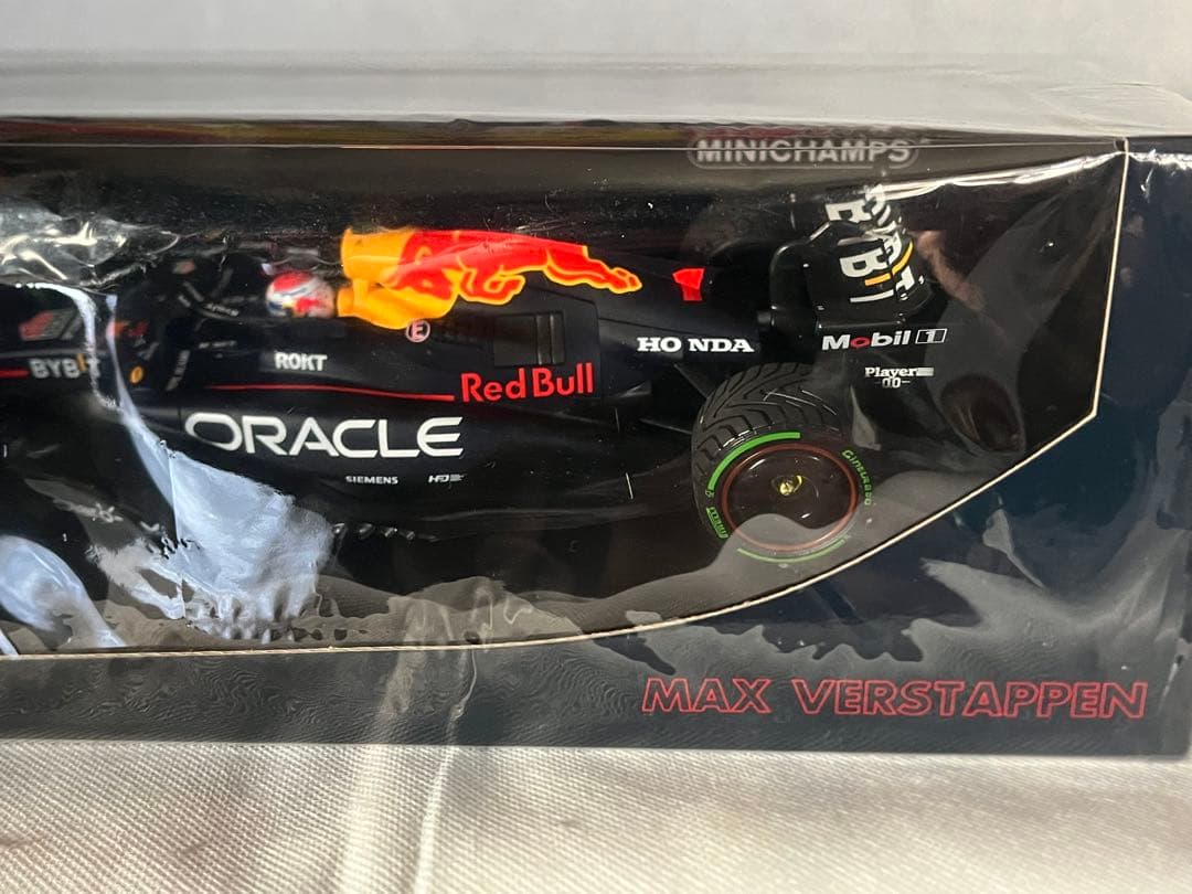 ミニチャンプス1/18レッドブルマックスフェルスタッペン2024年ブラジルGP