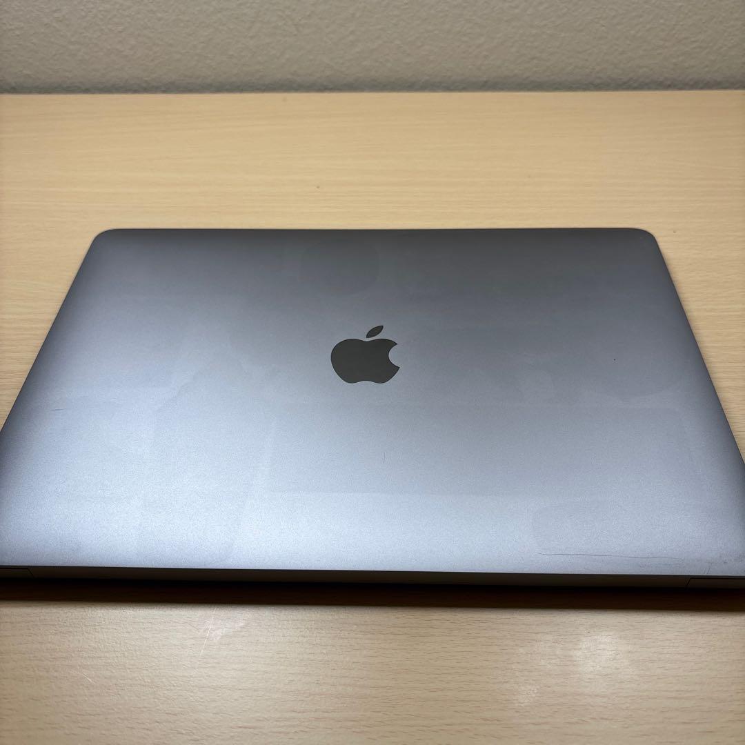 MacBook Air M1 8GB 256GB 充放電36回