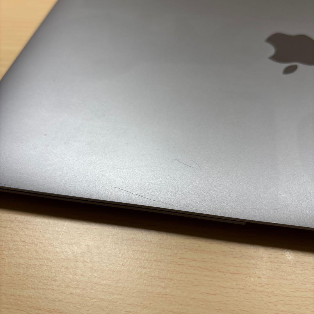 MacBook Air M1 8GB 256GB 充放電36回