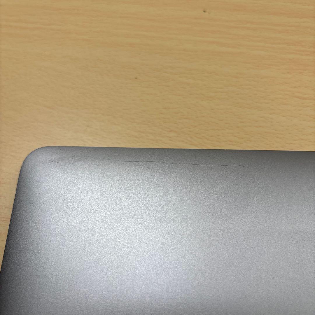 MacBook Air M1 8GB 256GB 充放電36回