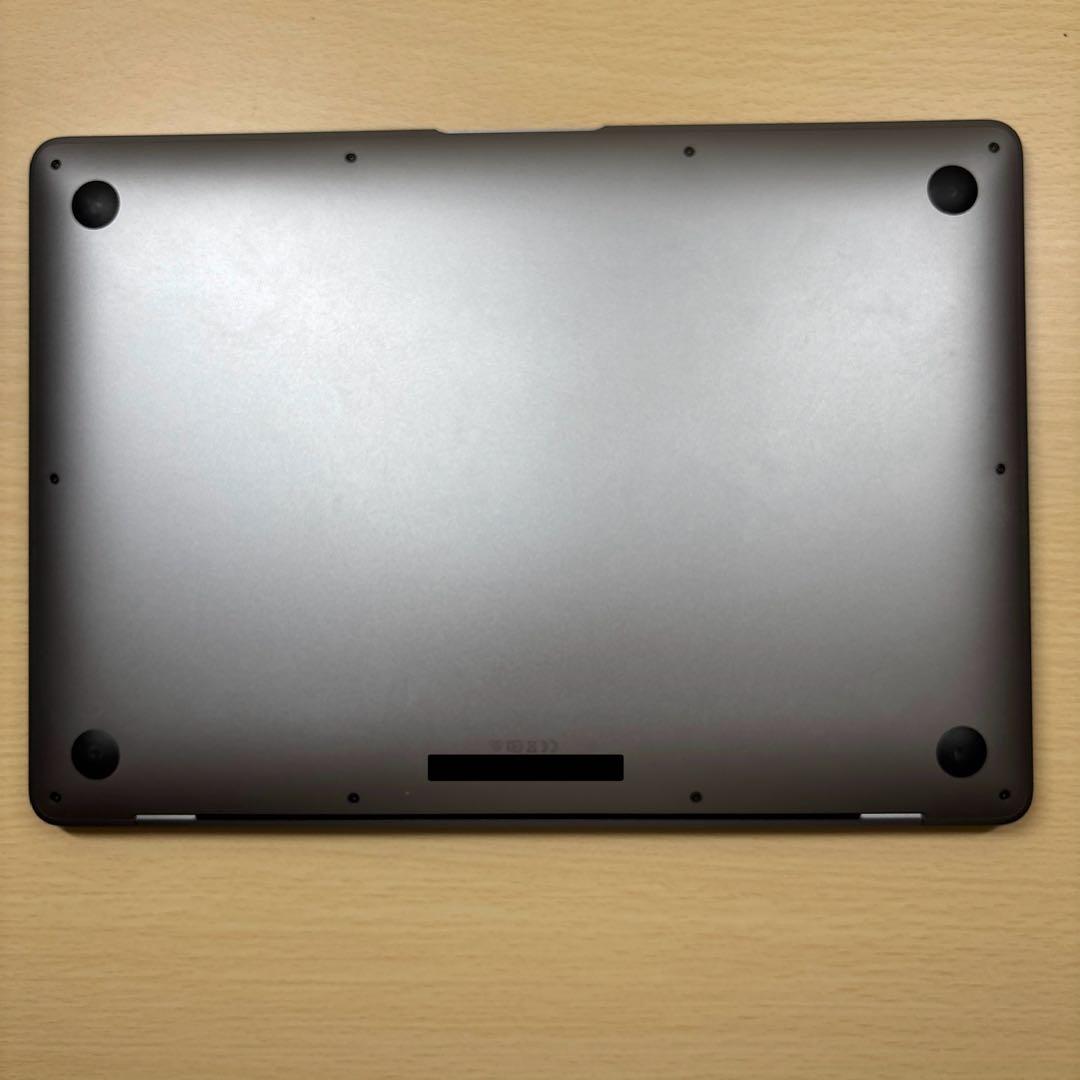 MacBook Air M1 8GB 256GB 充放電36回