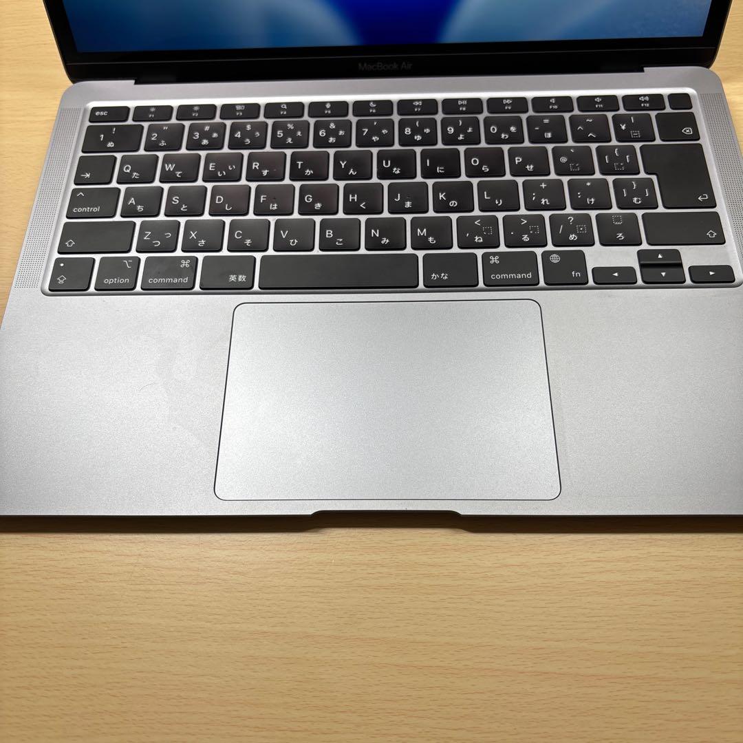 MacBook Air M1 8GB 256GB 充放電36回