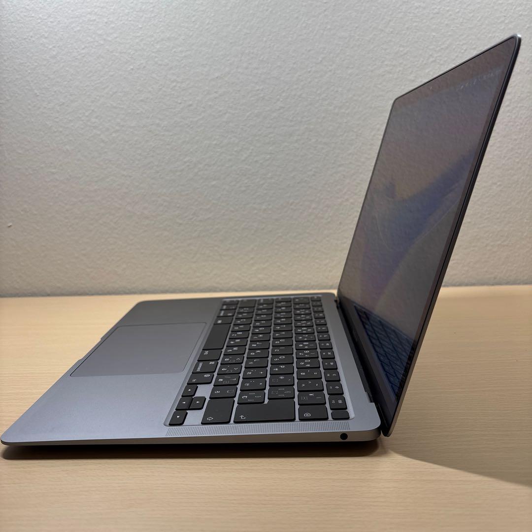 MacBook Air M1 8GB 256GB 充放電36回
