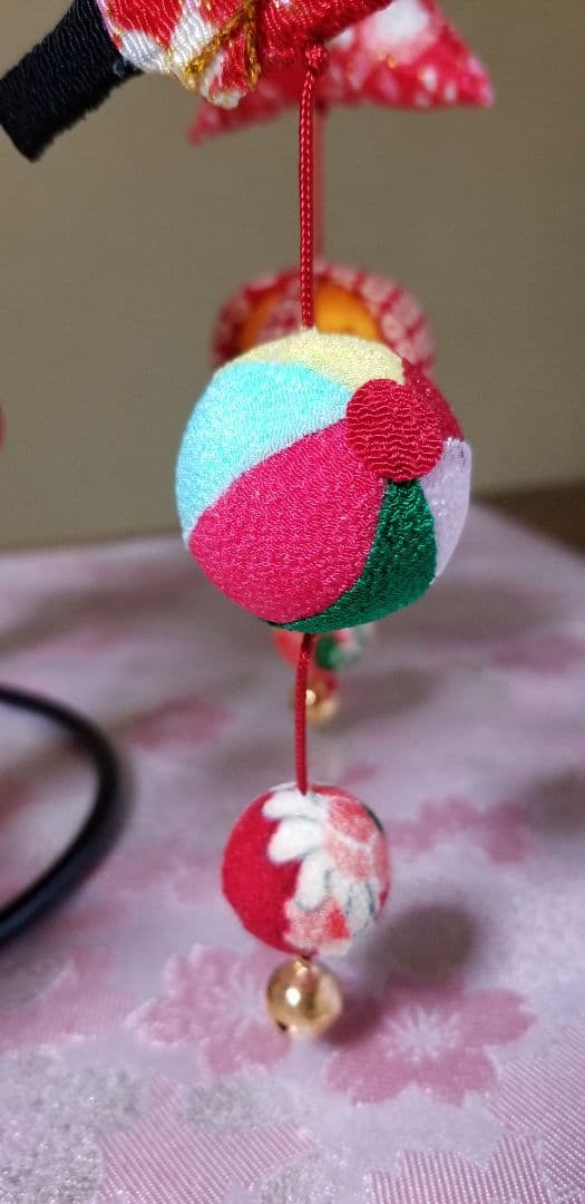 七宝毬の吊るし飾り(赤、輪)