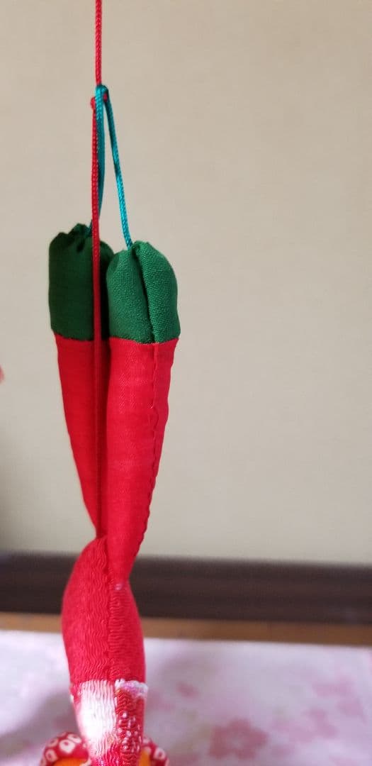 七宝毬の吊るし飾り(赤、輪)