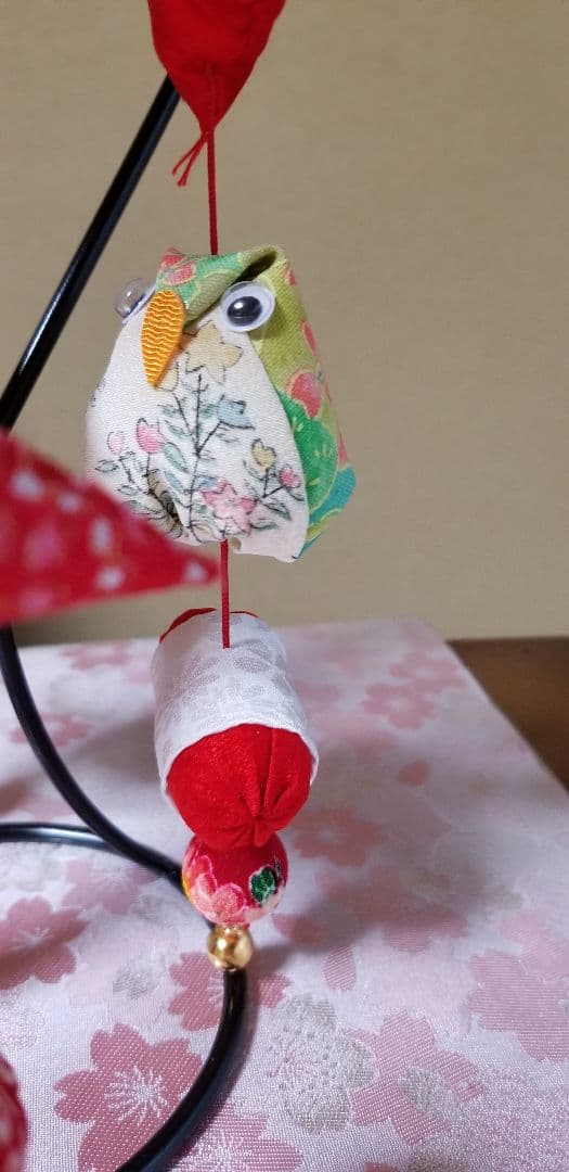 七宝毬の吊るし飾り(赤、輪)