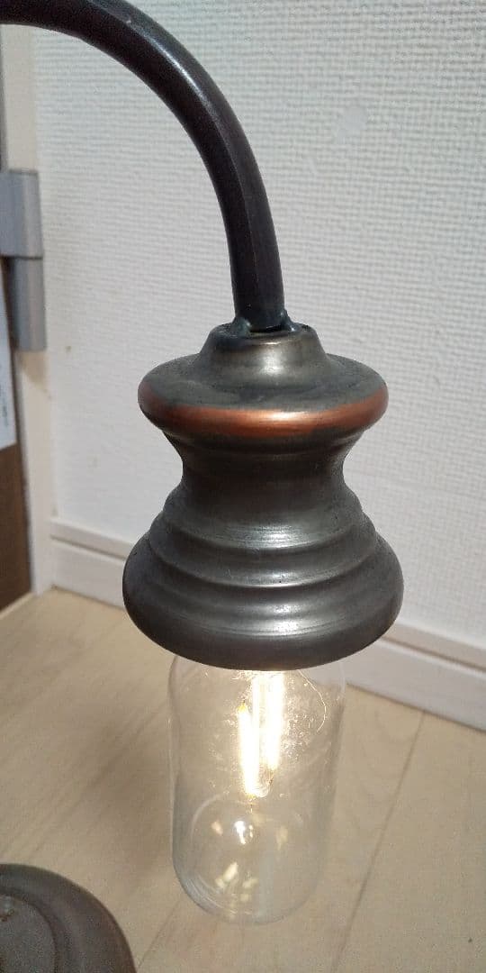 とても➰✨オシャレ✨➰レトロ風➰ テーブルランプ 電池式