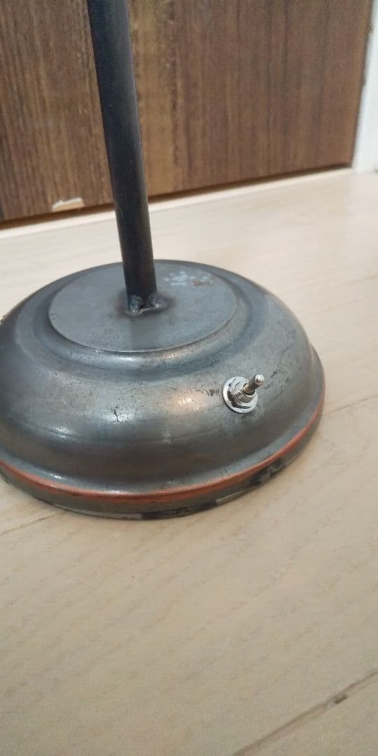 とても➰✨オシャレ✨➰レトロ風➰ テーブルランプ 電池式