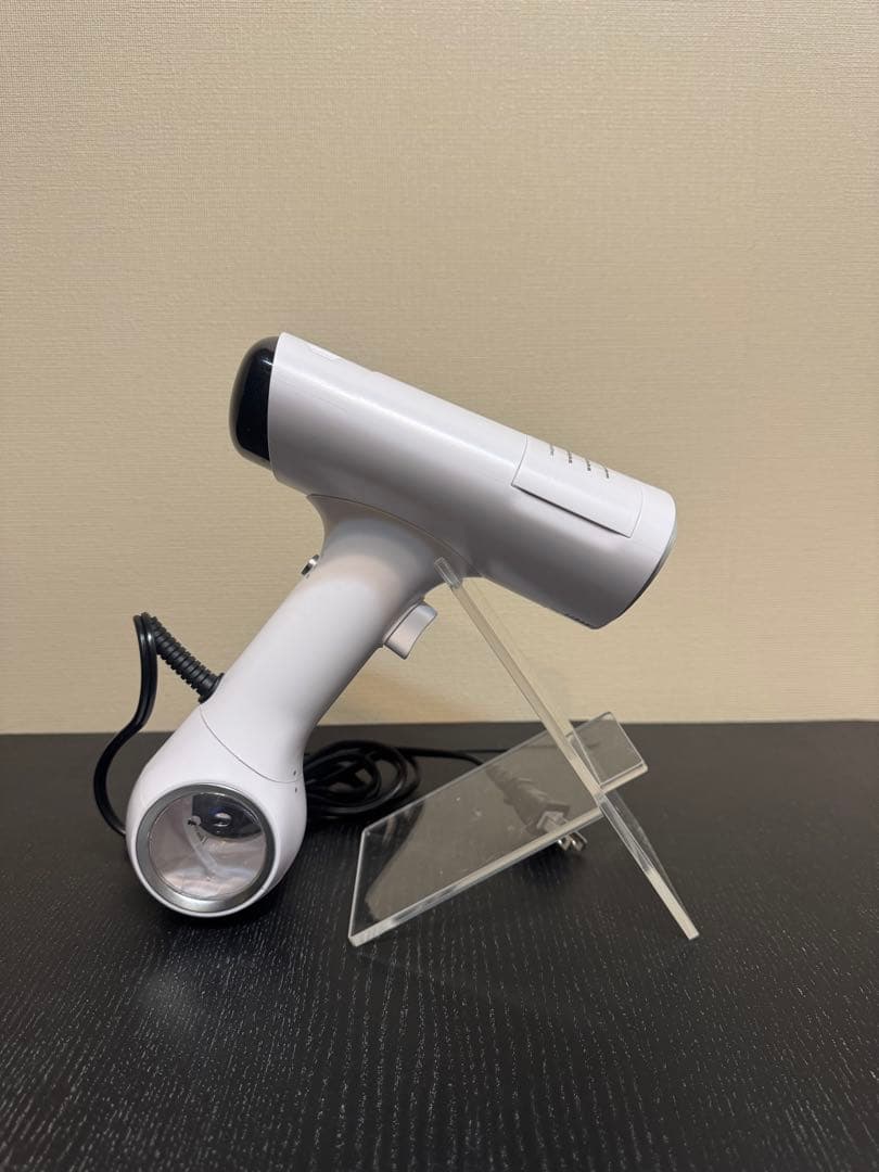 Morus V6 真空吸着式衣類スチーマー　ホワイト