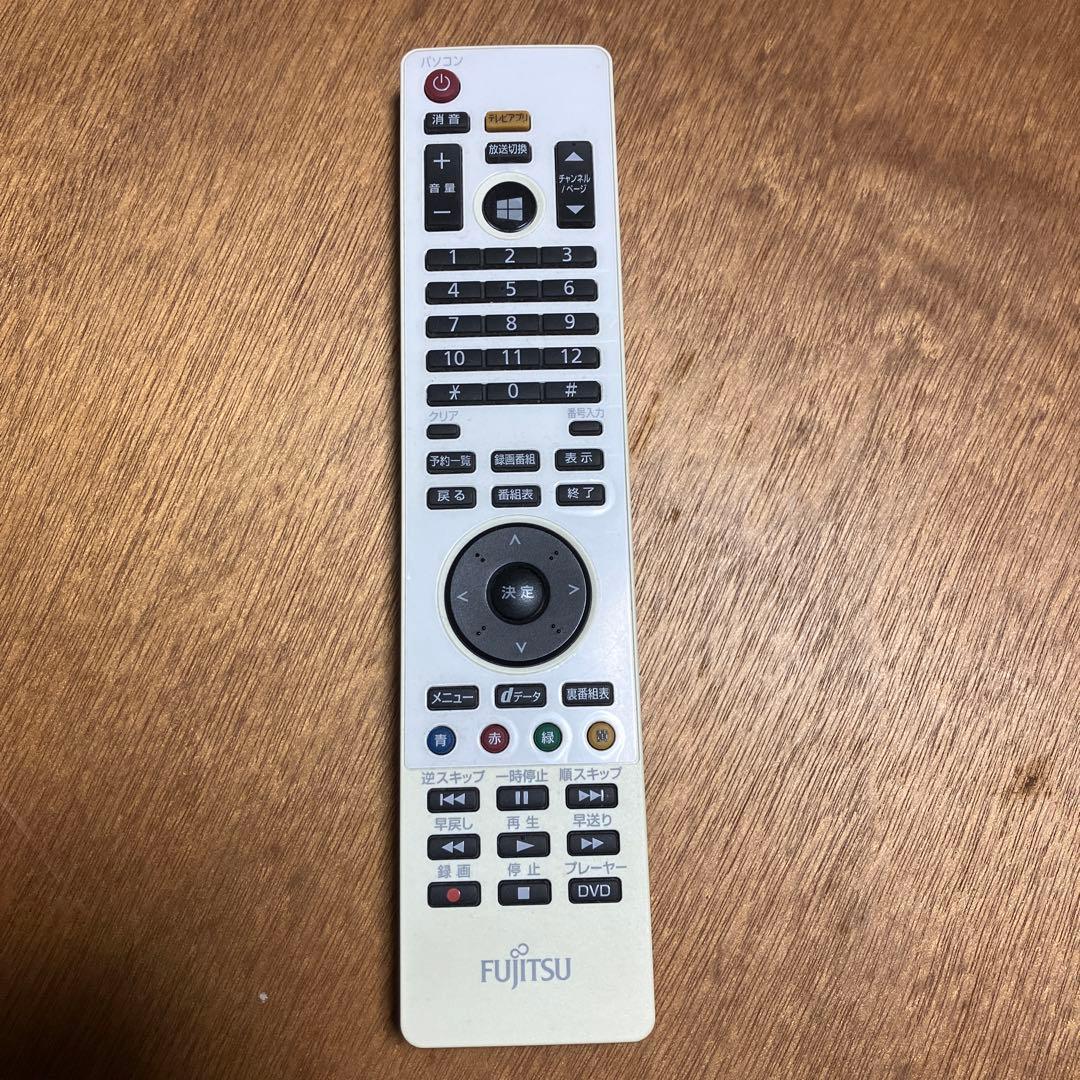 Fujitsu ESPRIMO ホワイト Windows 11