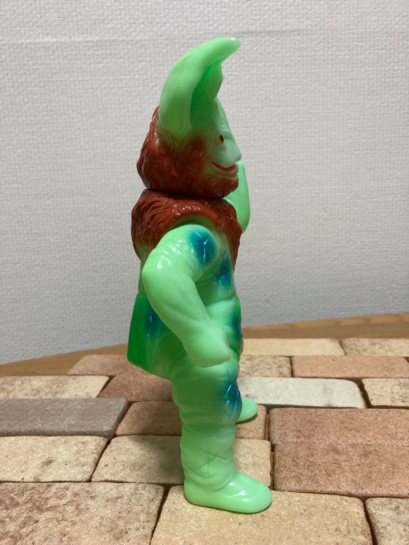 やまなや怪獣郷ウルトラファイト イカルス星人　蓄光